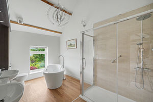 En Suite- click for photo gallery